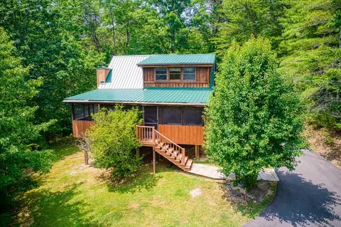 2308 Summer Ln, Sevierville, TN 37876