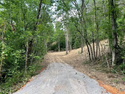 2575 Windfall Ests, Sevierville, TN 37876 photo 2