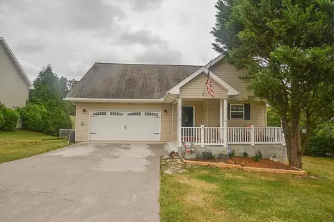 755 Harvest Meadows Dr, Kodak, TN 37764