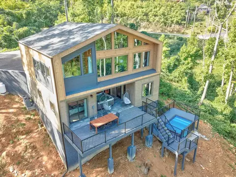 816 Chestnut, Gatlinburg, TN 37738