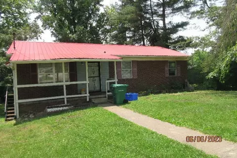 3105 Walker Dr, Morristown, TN 37814