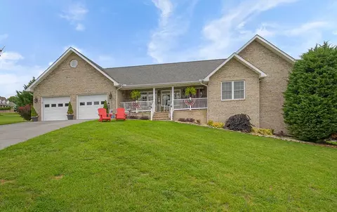 215 Bicentennial Dr, Jefferson City, TN 37760