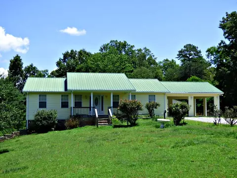1422 Old Chisholm Trl, Dandridge, TN 37725