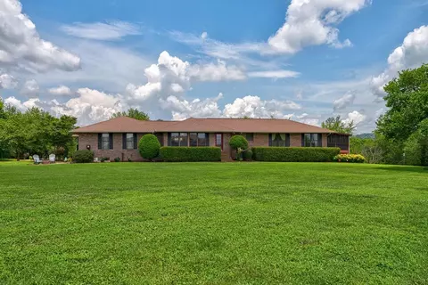 319 Constellation Ln, Kodak, TN 37764