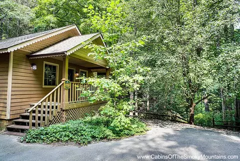 3284 Twin Mountain Way, Pigeon Forge, TN 37863