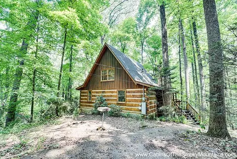 3378 Twin City Way, Pigeon Forge, TN 37863
