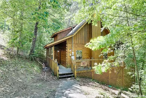 3336 Twin City Way, Pigeon Forge, TN 37863