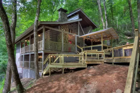 2157 Wears Valley Rd, Sevierville, TN 37862