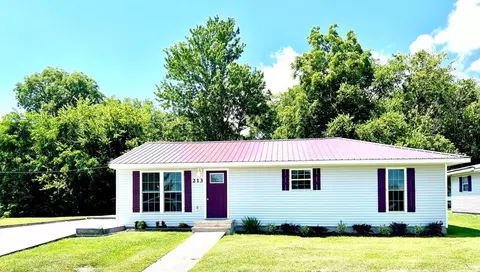 213 Mountain View St, Newport, TN 37821
