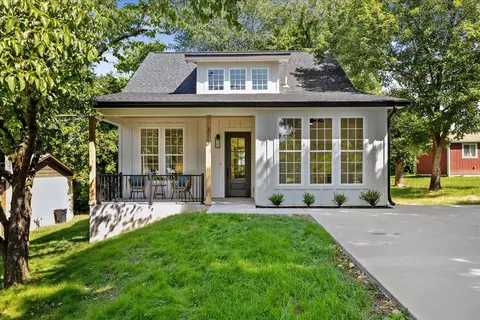 310 Valley Dr, Pigeon Forge, TN 37863