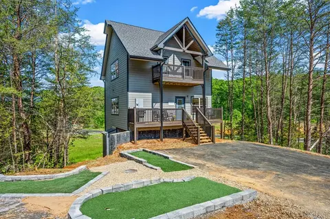 302 Paul Lafollette Way, Sevierville, TN 37876