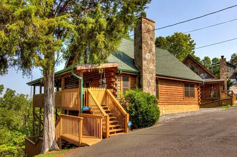 925 Buck Way, Sevierville, TN 37876