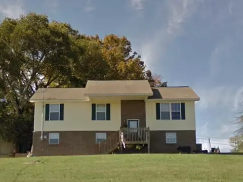 320 Ironwood Dr, Kodak, TN 37764