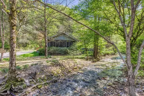 3049 N Clear Fork Rd, Sevierville, TN 37862