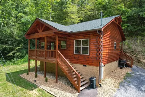 1636 Eagle Springs Rd, Sevierville, TN 37876