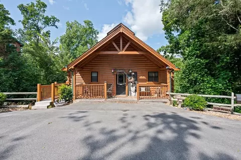 426 Alpine Mountain Way, Pigeon Forge, TN 37863