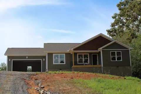 327 Thomas Loop Rd, Sevierville, TN 37876