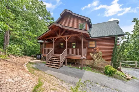 2719 Sawmill Branch Dr, Sevierville, TN 37862