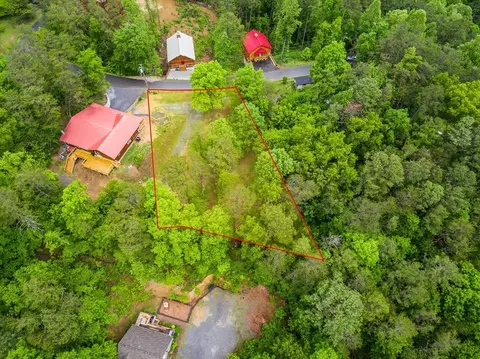 2783 Easy St, Sevierville, TN 37862