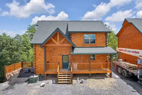 1802 Stone Wood Way, Pigeon Forge, TN 37862
