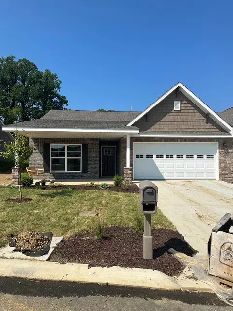 744 Snowflower Cir, Pigeon Forge, TN 37863