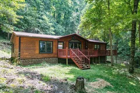 3260 Duncan Spring Rd, Sevierville, TN 37876