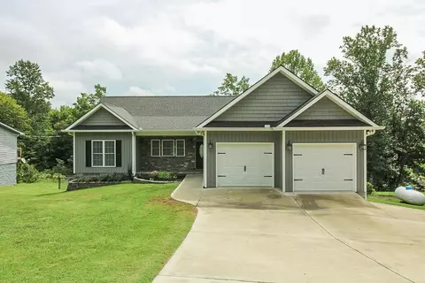 2141 Ridgewood Dr, Louisville, TN 37777