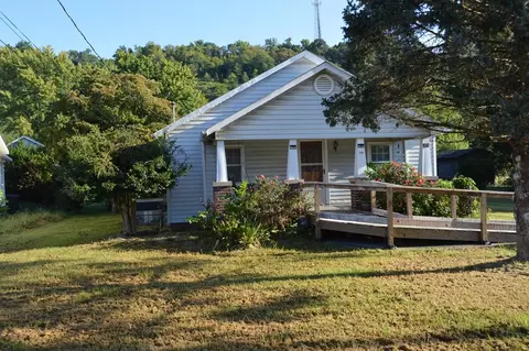 110 Nichols St, Sevierville, TN 37862