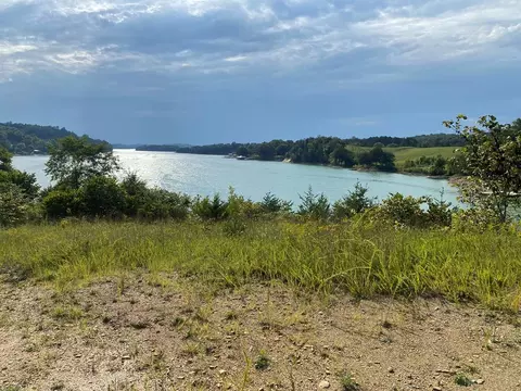 Sanctuary Shores Way, Sevierville, TN 37876