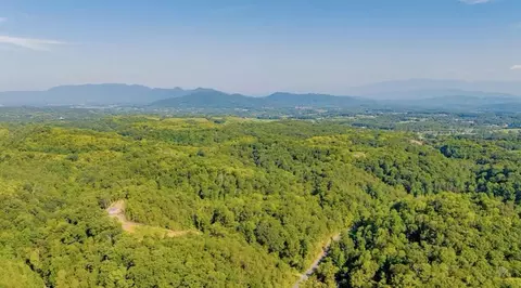 Happy Hollow Lane, Sevierville, TN 37876