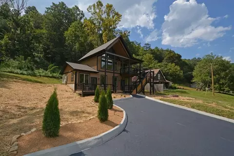 3632 Pittman Center Rd, Sevierville, TN 37876