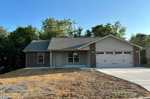 832 Brooklyn Springs Ct, Sevierville, TN 37862