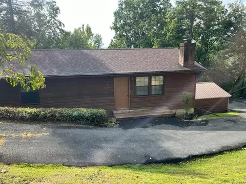 1043 Scenic Hills Rd, Pigeon Forge, TN 37863