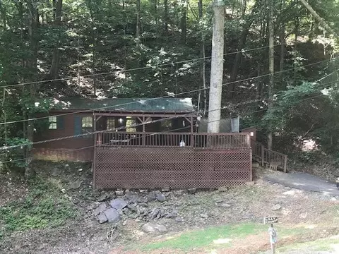 1347 Ski View Ln, Sevierville, TN 37876