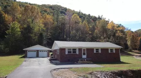 852 Wears Valley Rd, Townsend, TN 37882