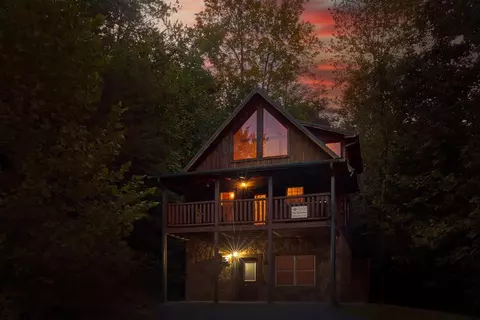 724 Littlefoot Ln, Gatlinburg, TN 37738
