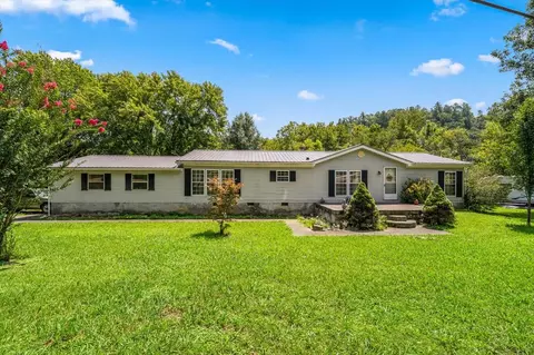 2065 Waldens Creek Rd, Sevierville, TN 37862