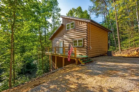 282 Cove Hollow Rd, Cosby, TN 37722