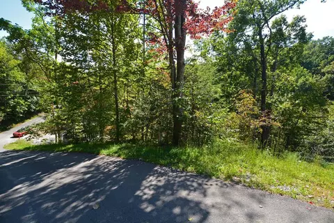 Beach Front Dr, Sevierville, TN 37876