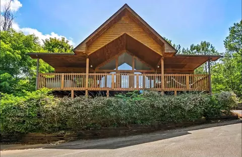2855 Eagle Crest Way, Sevierville, TN 37876
