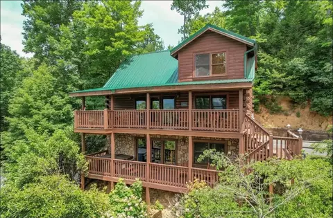 632 Cub Path Way, Gatlinburg, TN 37738
