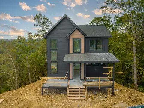 422 Compass Point Way, Sevierville, TN 37876