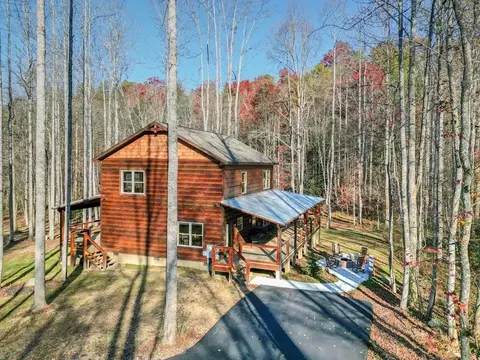 4705 Conner Dr, Gatlinburg, TN 37738