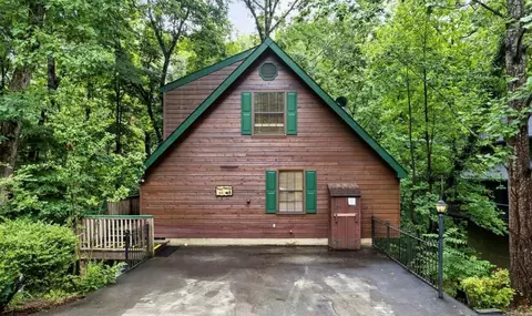 317 Greenwood Way, Pigeon Forge, TN 37863