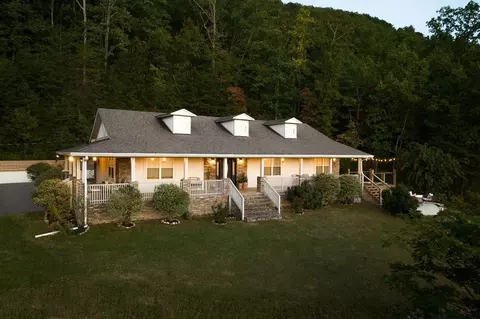 944 Sharp Rd, Sevierville, TN 37876