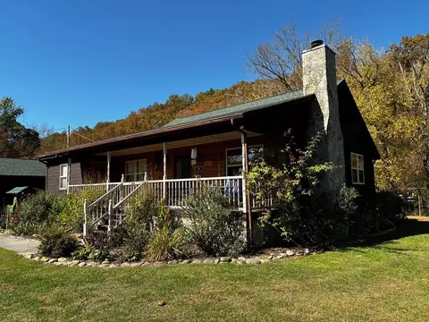 199 Padgett Mill Rd, Cosby, TN 37722