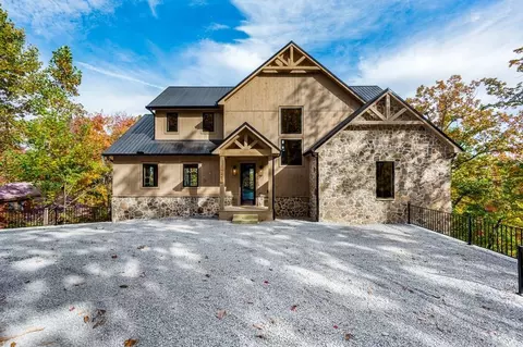 2442 Majestic View Way, Sevierville, TN 37876