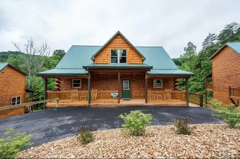 2929 Fiddlers Creek Way, Pigeon Forge, TN 37863