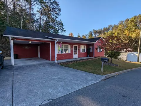 806 Union Crest Ct, Sevierville, TN 37876