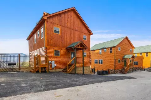 1507 Firefly Trail Way, Sevierville, TN 37862